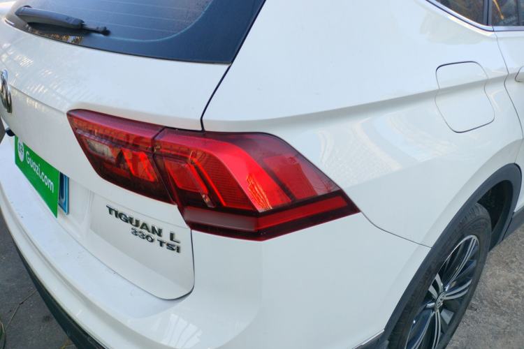 Used Volkswagen Tiguan L 2020 330TSI Automatic Two-Wheel Drive Panoramic Comfort Edition China VI Standard
