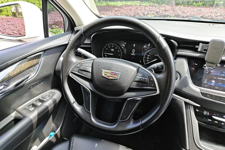 Used Cadillac XT5 2018 25T Luxury Model