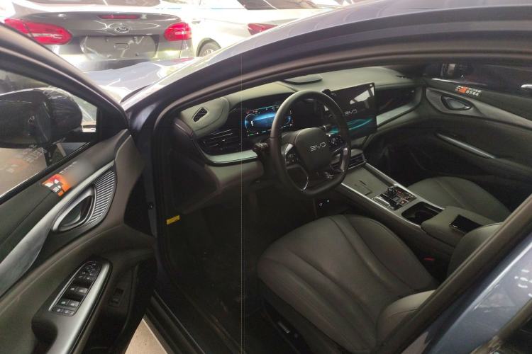 Used BYD Seal 2024 HONOR Edition DM-i 1.5L 121km Luxury Model
