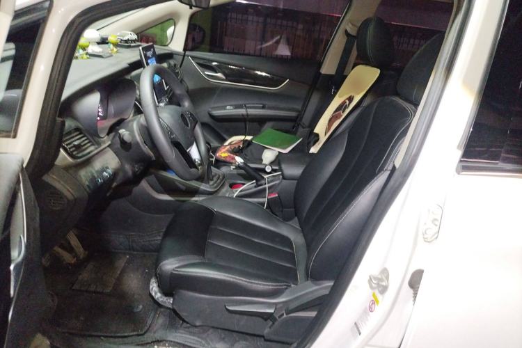 Used BYD Song MAX 2019 1.5T Manual Smart Connect Ruiyi Model 6 Seats China V Standard
