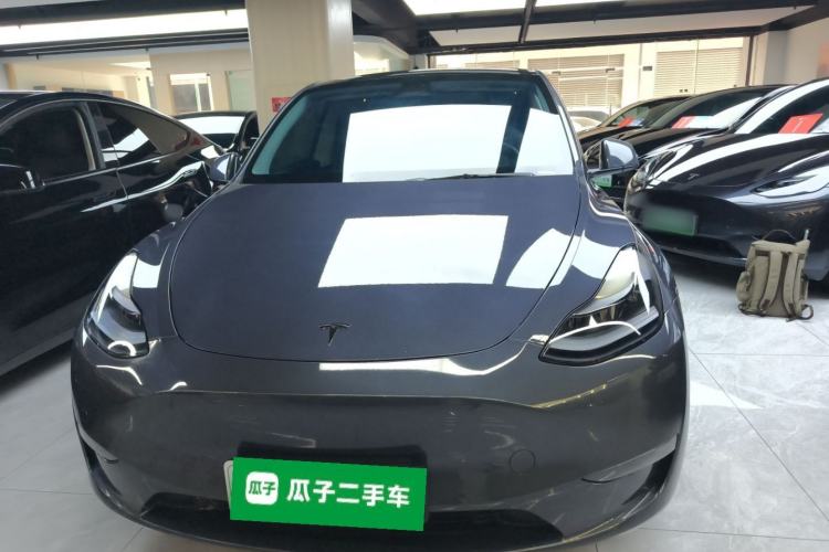 Used Tesla Model Y 2022 Long-Range All-Wheel-Drive Version
