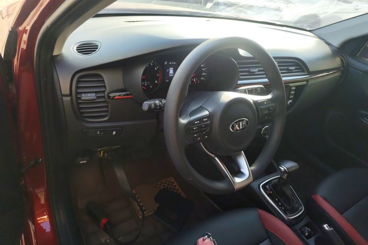 Used Kia KX Cross 2017 1.4L AT GLS
