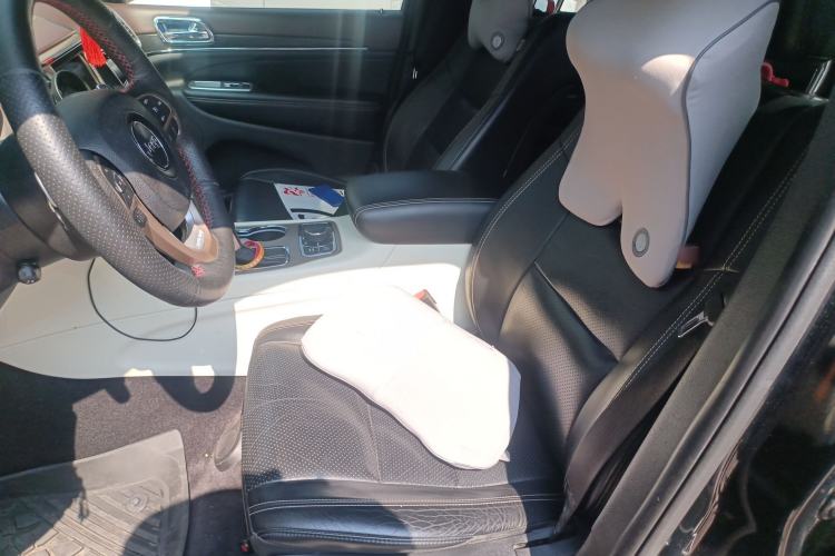 Used Jeep Grand Cherokee 
