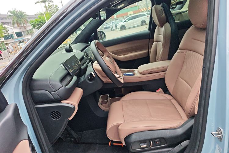 Used Nio ES6 2024 75 kWh Left Front Seat