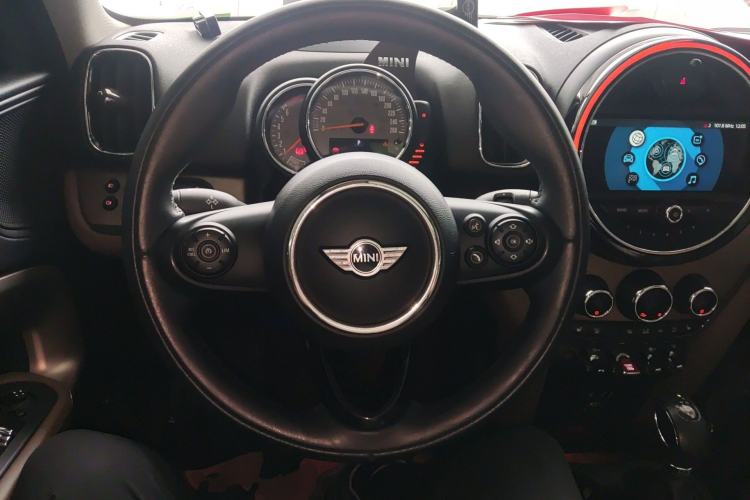 Used MINI Countryman 2017 2.0T COOPER S ALL4 Explorer Steering Wheel