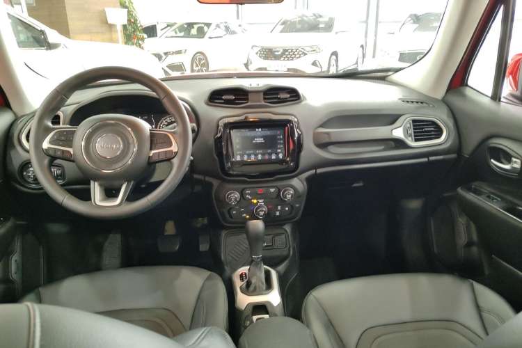 Used Jeep Renegade 2019 220T Automatic Leading Edition