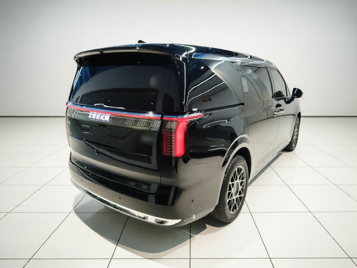 Zeekr 009 2024 Six-Seat Executive Version 4WD 108 kWh — снимка 6