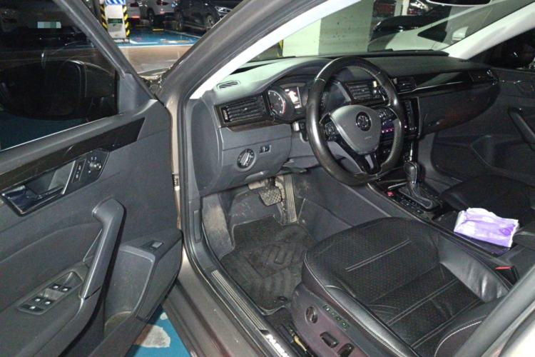 Used Volkswagen Passat 2016 330TSI DSG Prestige Edition Driver Seat