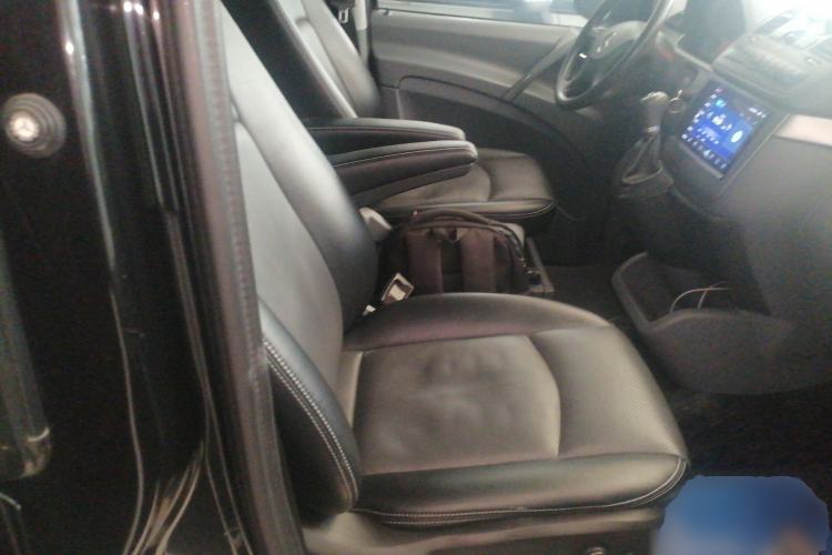 Used Mercedes-Benz Vito 2013 3.0L Elite Edition