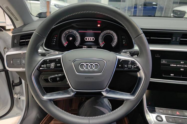 Used Audi A7L 2024 45TFSI quattro S-line Visionary Edition Flow Crystal Package
