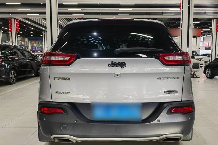 Used Jeep Cherokee 2016 2.4L Professional Edition