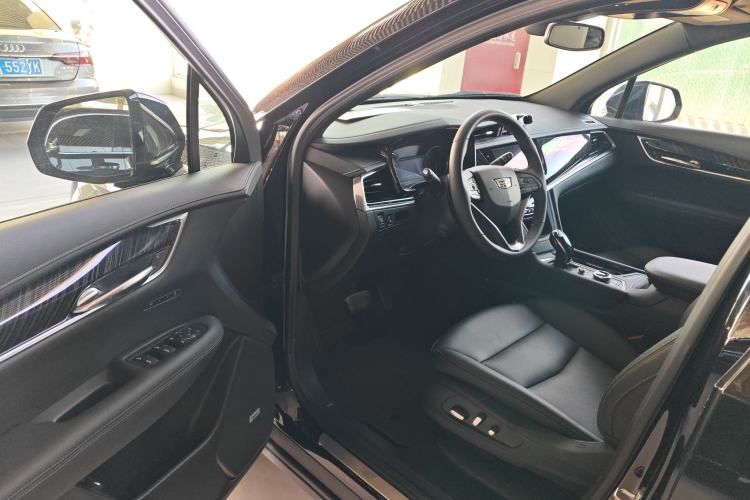 Used Cadillac XT6 2022 2.0T 7-Seater Two-Wheel Drive Luxury Version Driver Seat