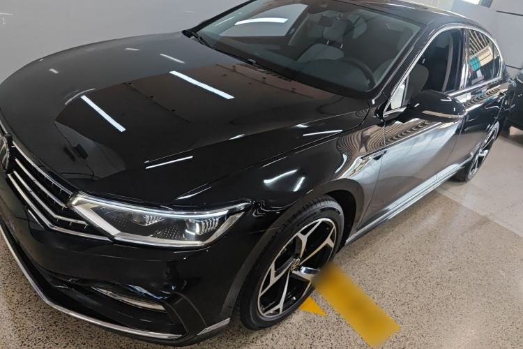 Used Volkswagen Magotan 2023 2 Million Units Commemorative Edition 330TSI DSG Luxury Version
