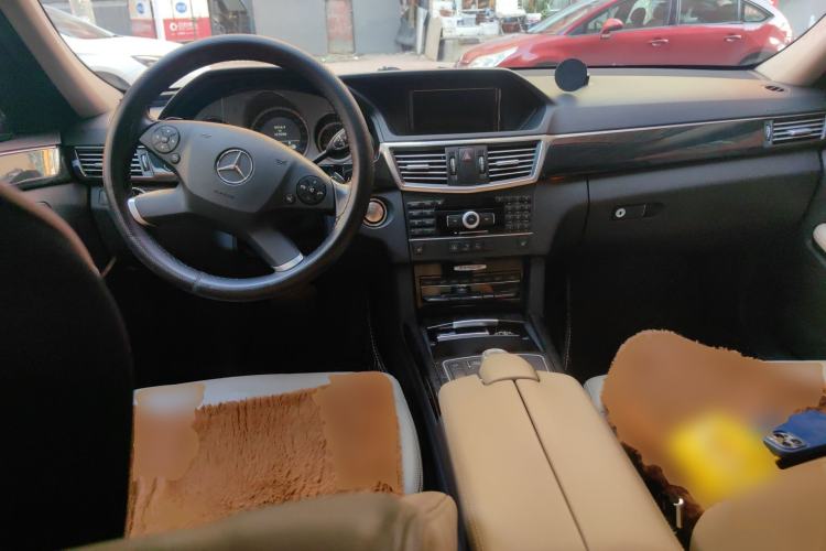 Used Mercedes-Benz E-Class 2010 E 300 L Fashion Model