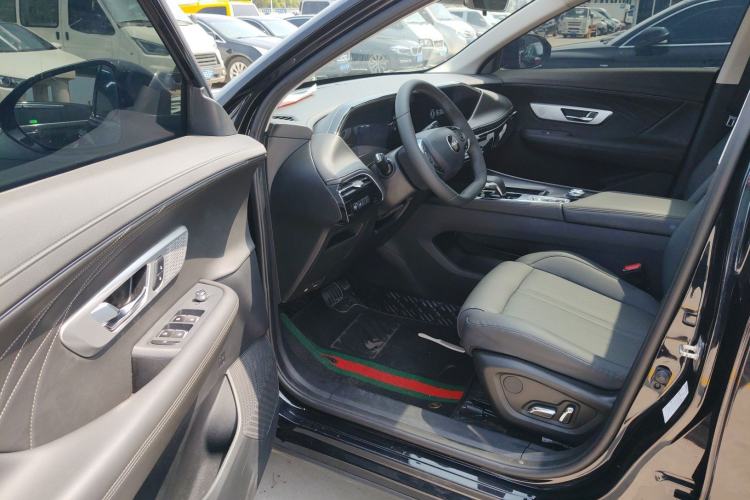 Used Dongfeng Aeolus Huge 2024 Mach Power 1.5T Premium Model Driver Seat