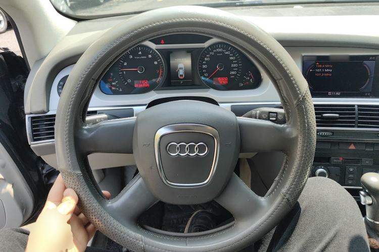 Used Audi A6L 2011 2.0 TFSI Automatic Standard Edition Steering Wheel