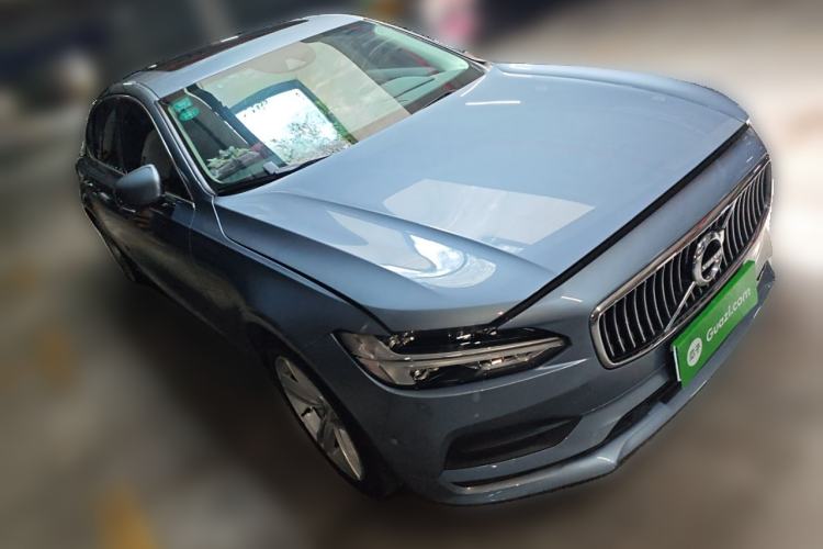 Used Volvo S90 2018 T4 Zhiyuan Edition Front Right 45 Deg