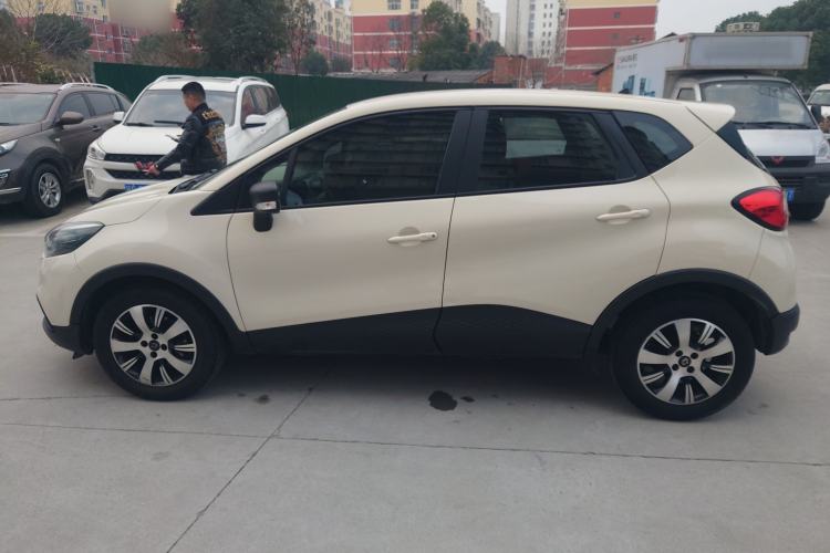 Used Renault Captur 2015 1.2T Automatic Standard Edition
