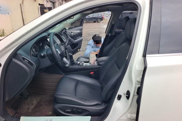 Used Infiniti Q50L 2018 2.0T Enjoyment Version China VI Standard
