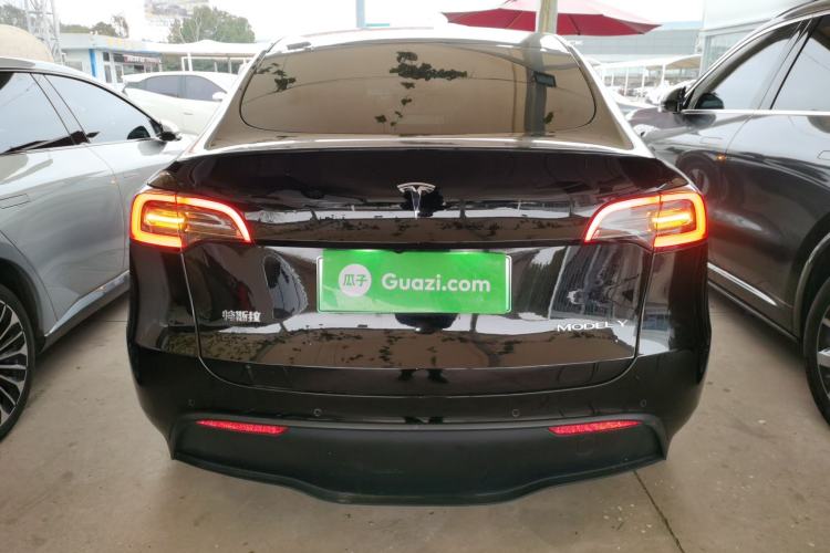 Used Tesla Model Y 2021 Long-Range All-Wheel-Drive Version 3D7
