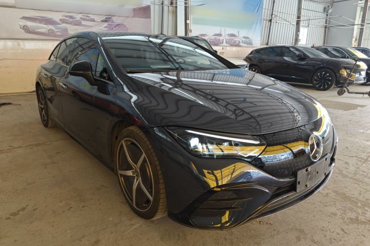 Used Mercedes-Benz EQE 2022 350 First Edition Special Version Front Right 45 Deg