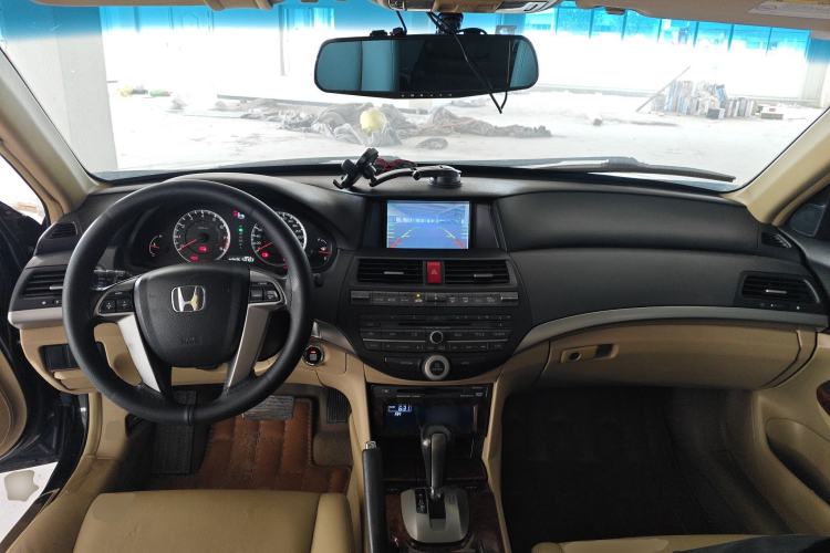 Used Honda Accord 2011 2.4L LX Center Console