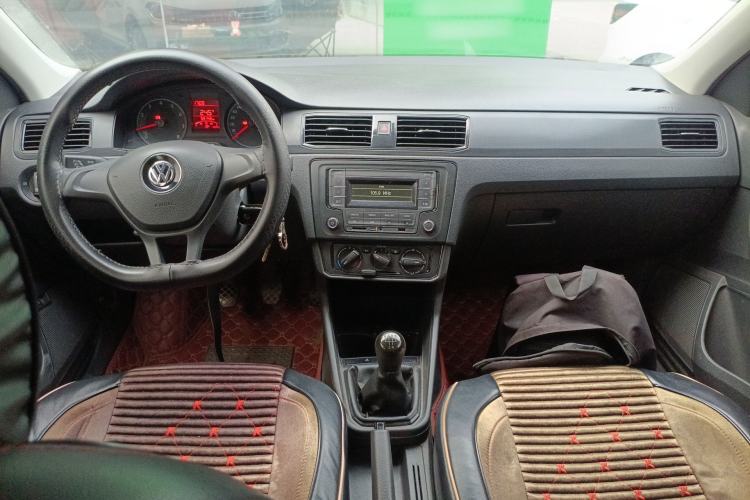 Used Volkswagen Santana 2019 1.5L Manual Fashion Edition China VI Standard Center Console