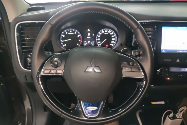 Used Mitsubishi Outlander 2019 2.0L Two-Wheel Drive Comfort Edition 5 Seats China VI Standard