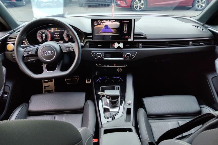 Used Audi A4L 2023 40 TFSI Luxury Dynamic Model
