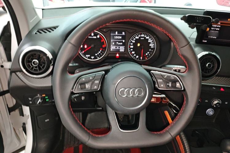 Used Audi Q2L 2023 35TFSI Progressive Dynamic Edition
