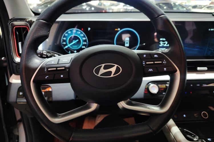 Used Hyundai ix35 2023 Musso 2.0L Flagship Edition TOP