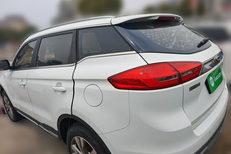 Used Geely Auto Emgrand X7 Sport 2016 2.0L Manual Smart Connect Version
