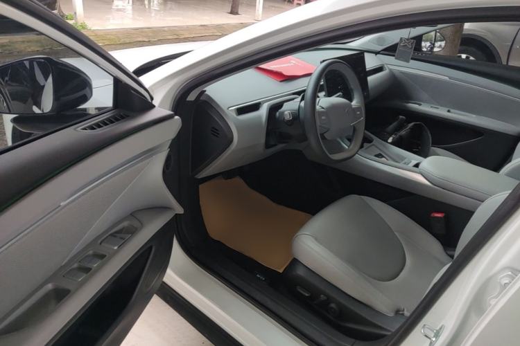 Used XPeng MONA M03 2025 600 with Ultra-Long Range Max Driver Seat