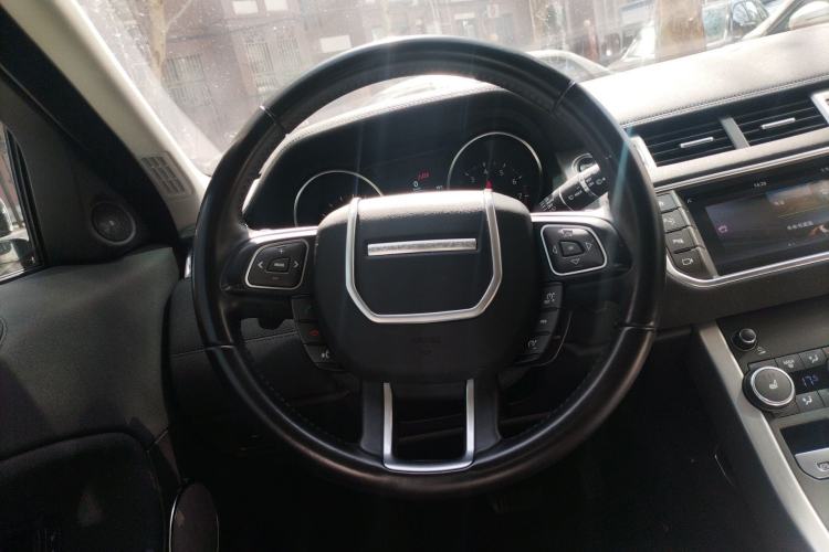 Used Land Rover Range Evoque 2018 240PS PURE Style Edition Steering Wheel