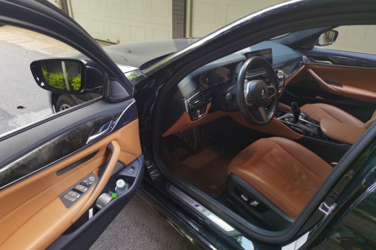 Used BMW 5 Series 2020 530Li Luxury Edition M Sport Package Driver Seat