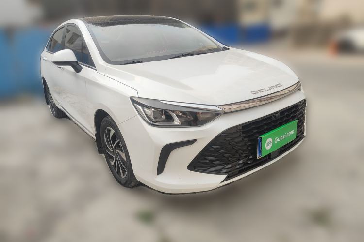 Used BAIC Beijing U5 PLUS 2021 1.5L CVT Luxury Edition Front Right 45 Deg