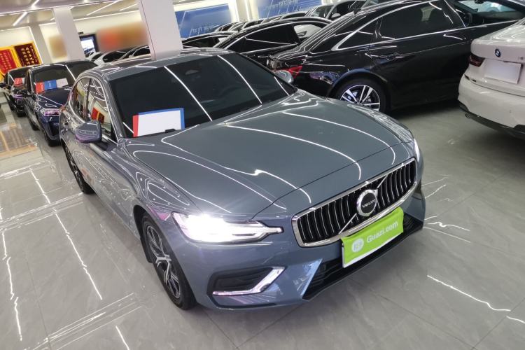 Used Volvo S60 2023 B4 Zhiyi Luxury Edition
