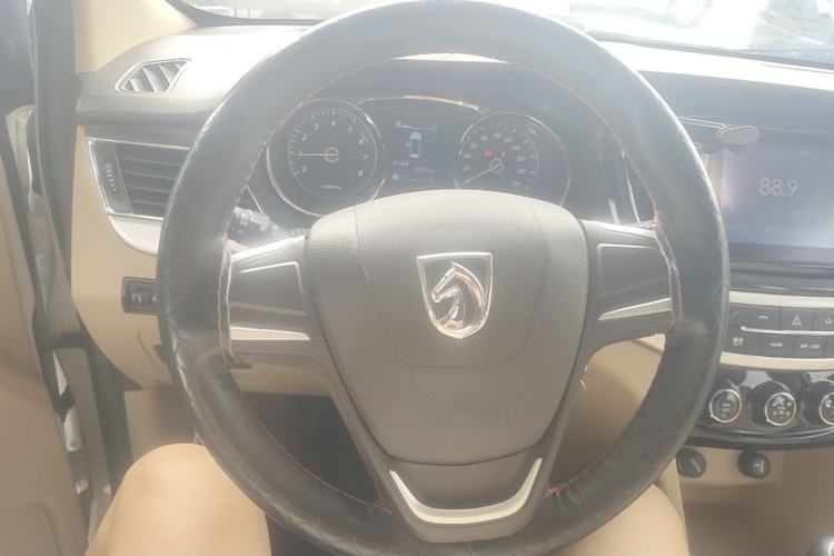 Used Baojun 730 2016 1.5L Manual Comfort Version 7 Seats China V Emission Standard
