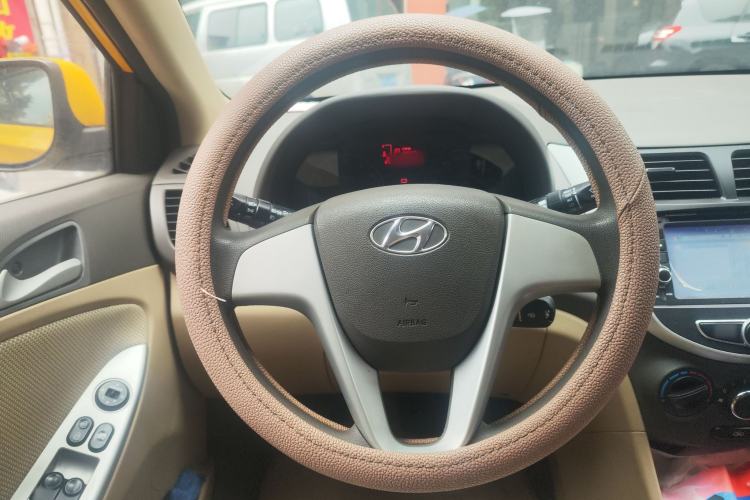 Used Hyundai Verna (older generation) 2010 Sedan 1.4L Automatic Comfort Model GS
