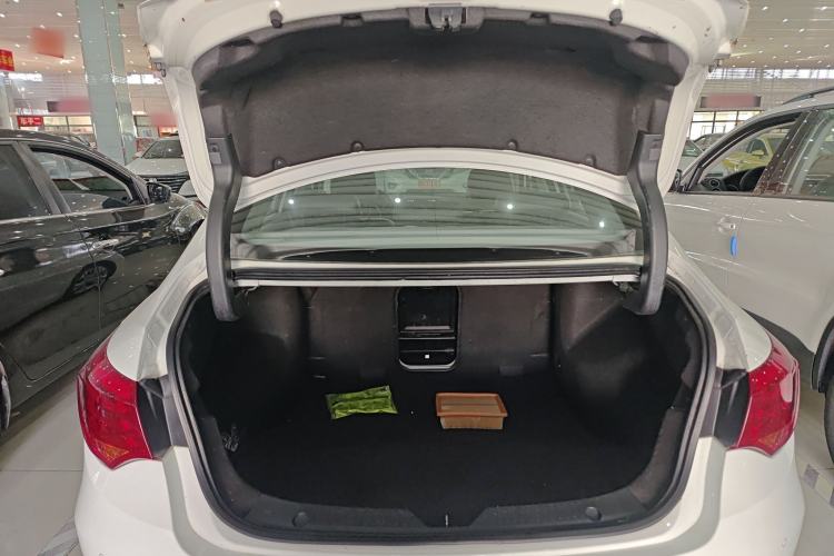 Used GAC Trumpchi GA6 2016 235T Manual Elite Edition Trunk