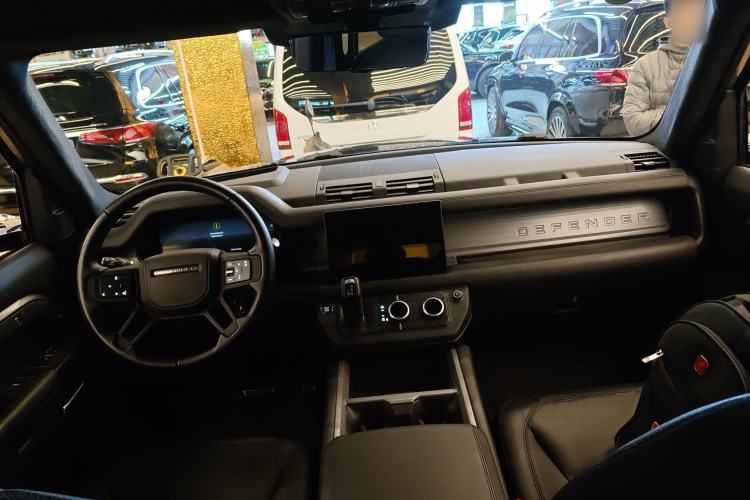 Used Land Rover Defender 2024 110 3.0T P400 X-DYNAMIC HSE Center Console