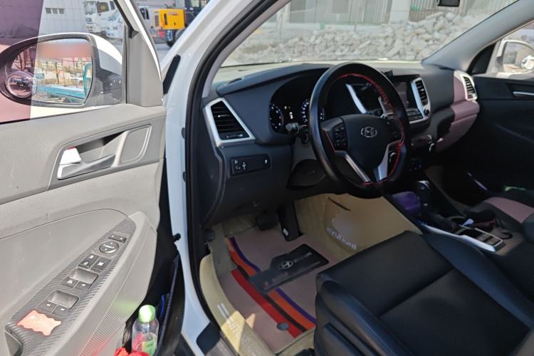 Used Hyundai Tucson 2015 1.6T Dual-Clutch Two-Wheel-Drive Comfort Model
