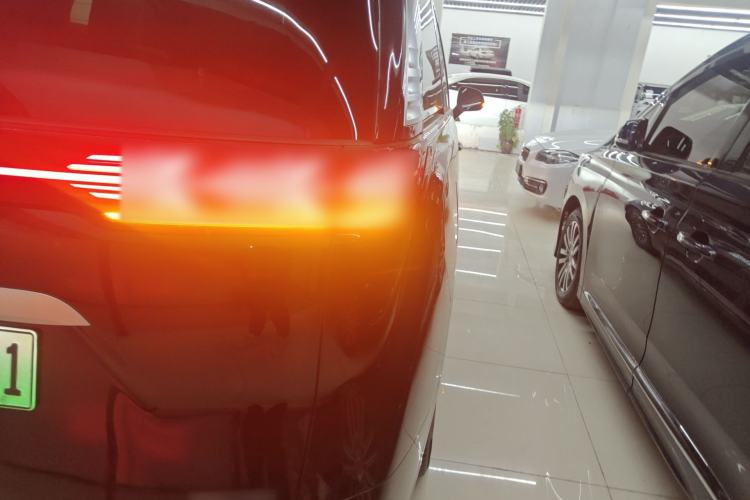 Used Denza D9 2024 DM-i 980 Four-Wheel Drive Prestige Model Exterior 3