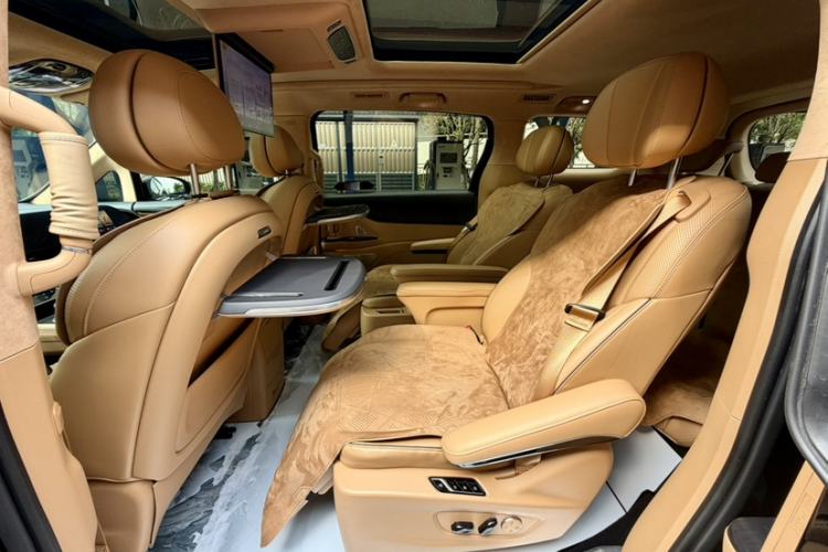 Used VOYAH Dream 2024 PHEV Ultra-Long Range Flagship Edition Interior 4