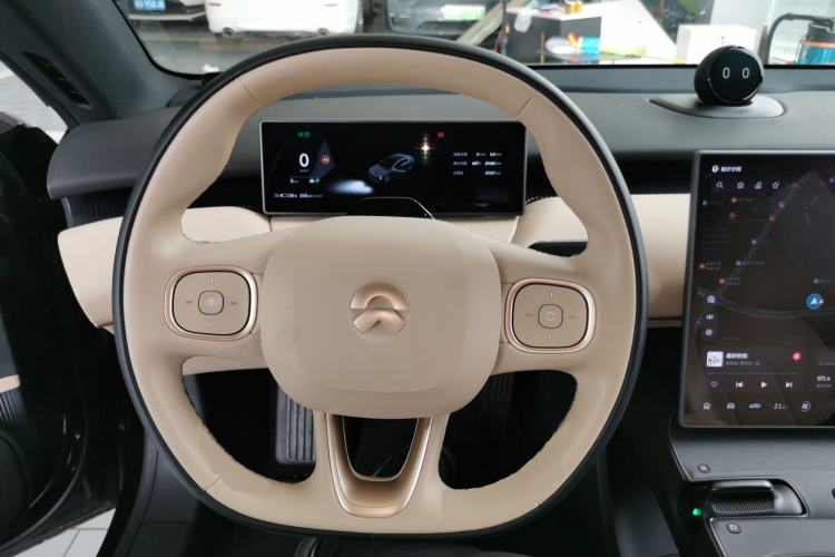 Used Nio ET5 2024 75 kWh Steering Wheel