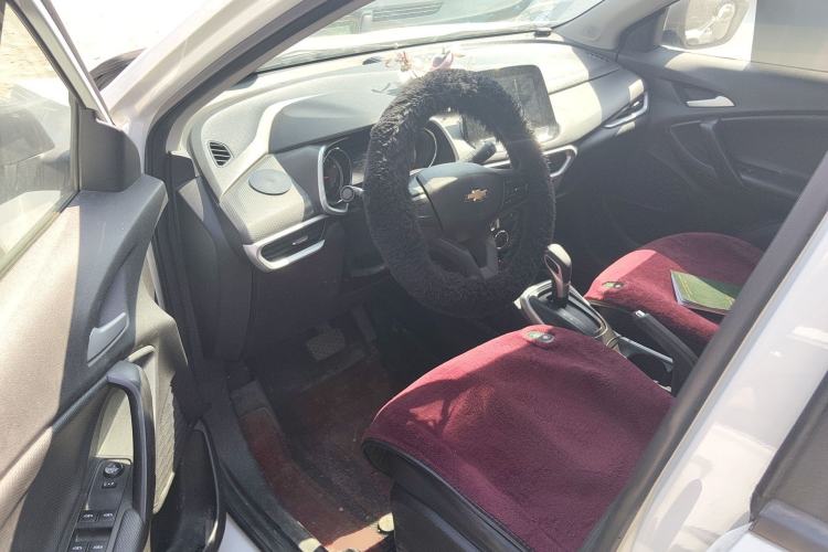 Used Chevrolet Trax 2019 325T Automatic Sport Edition China VI Standard Left Front Seat