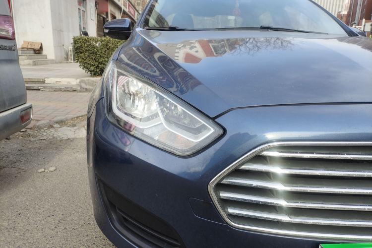 Used Ford Escort 2019 Revised Version 1.5L Manual "Quality Enjoyment" Trim (Tire Pressure Monitoring) China VI Standard
