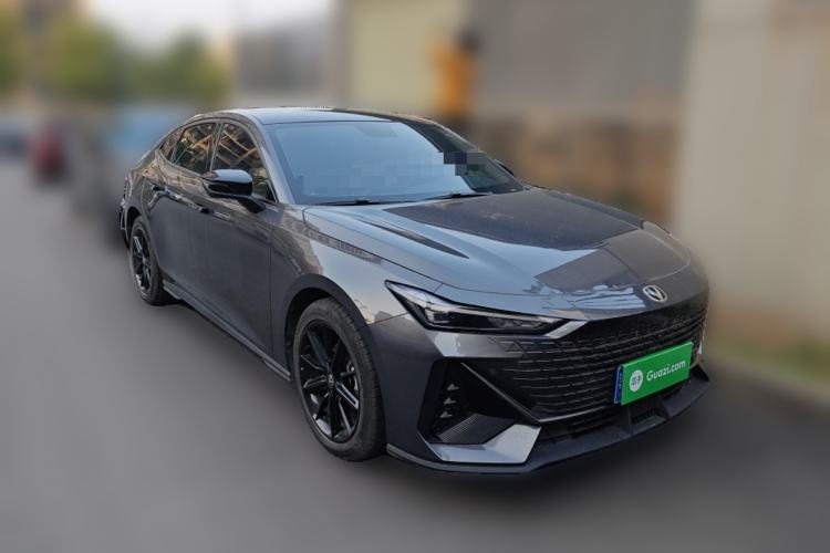 Used Changan UNI-V 2022 1.5T Prestige Version
