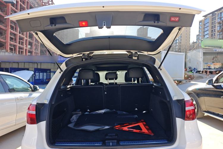 Used Mercedes-Benz GLC 2017 GLC 260 4MATIC Luxury Model