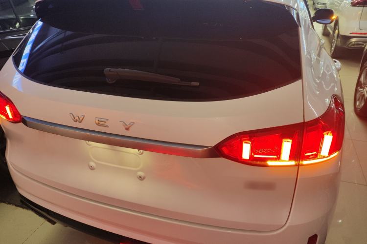 Used Wey VV6 2018 2.0T Two-Wheel-Drive Ultra-Luxury Version China V Standard
